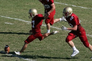 开云体育-埃及鏖战尼斯，当法老凝视F1赛道，京多安在引擎轰鸣中接管新纪元